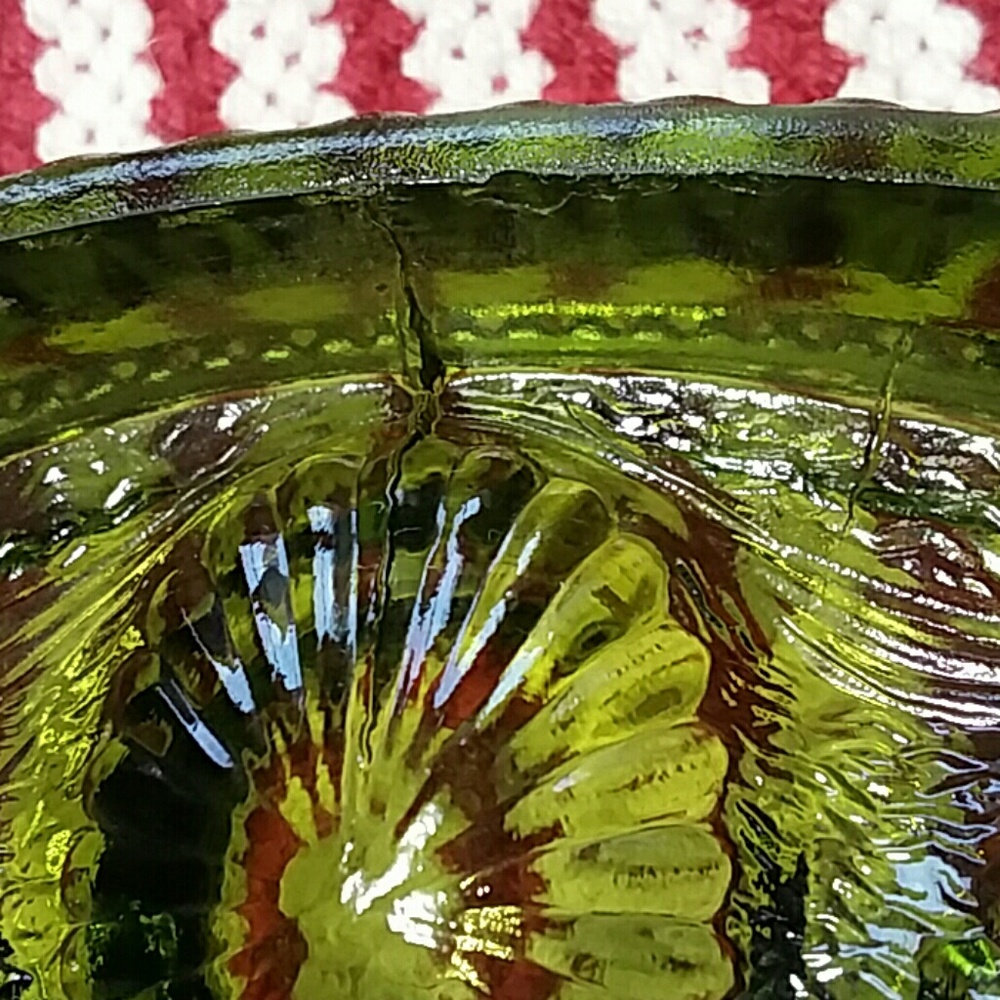 Vintage Indiana Green Glass Serving Platter - Picture 6 of 6